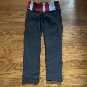 Black wonder under cropped lululemon leggings